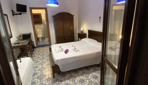 Comfort Double Room, Ensuite, Pool View