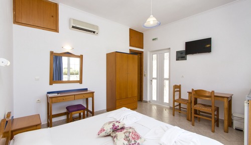 Double or Twin Room Sea View