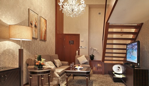 Deluxe Loft, 1 King Bed,  The Dryer, Non Smoking