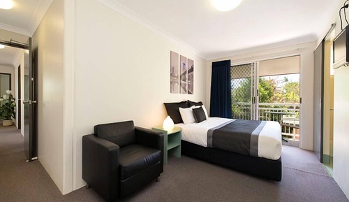 Standard Room, 1 Queen Bed