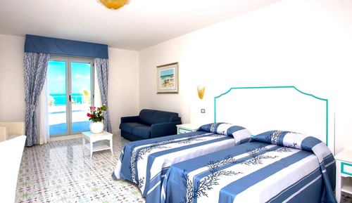 Superior Quadruple Room, Garden View