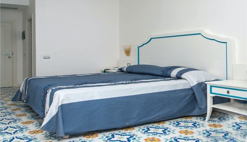 Standard Double Room, Garden View