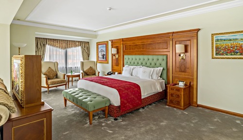 Premier Suite (Prestige Suite)