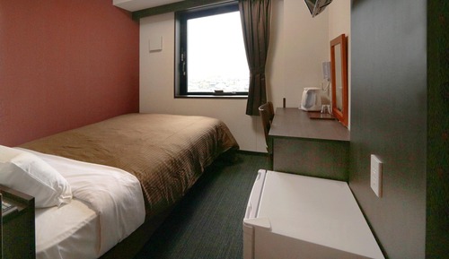 Single Room, Smoking
