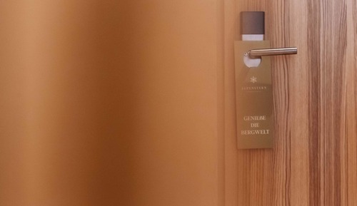 Double Room (Vergissmeinnicht)