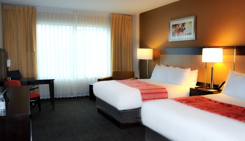 Deluxe Room, 2 Queen Beds, Mountain View