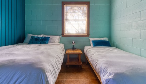 Deluxe Cabin (4)