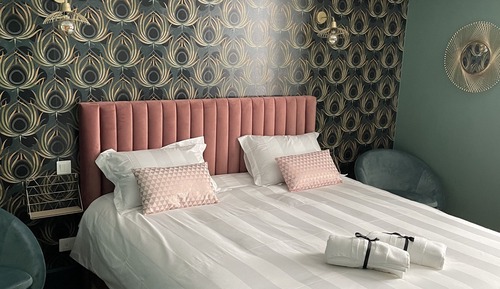 Comfort Suite, Ensuite, City View (Paon )