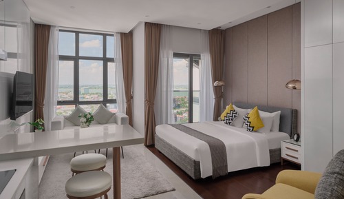 Peninsula Deluxe Room