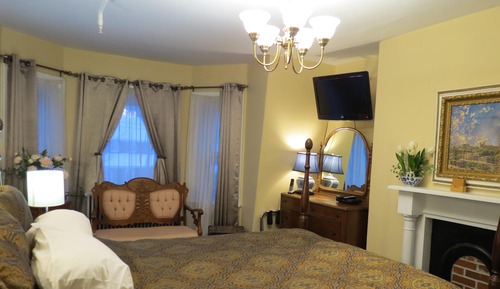 Classic Room, 1 Queen Bed