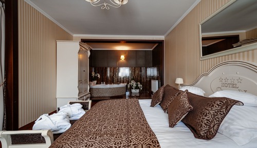 Exclusive Studio Suite