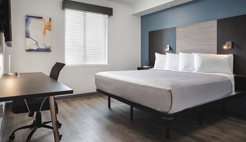 ADA King Suite