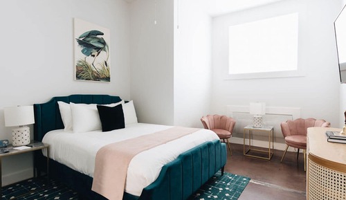 Queen Suite (ADA)