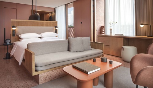 Deluxe Room, 1 King Bed