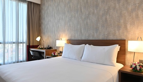 Standard Room, 1 King Bed