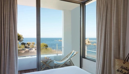 Signature Room