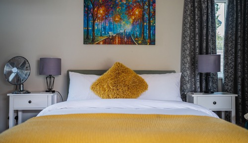 Economy Double Room, Ensuite (Courtyard Double Room 6)