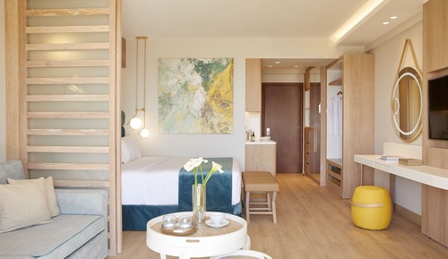 Junior Suite Pool or Sea View