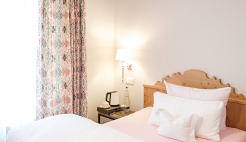 Single Room, 1 Large Twin Bed (without Balcony)