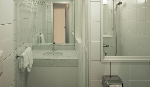 Wide Shower Double Room, Smoking