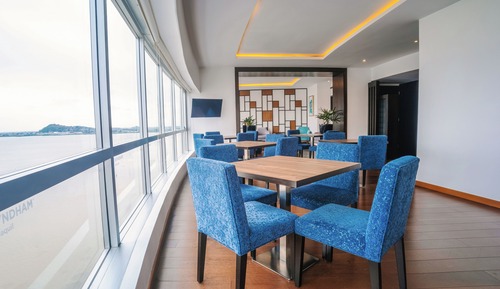 Business Room, 2 Double Beds, River View