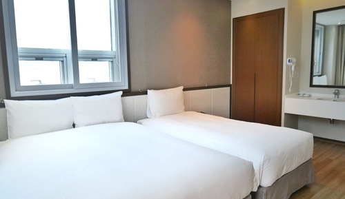 Family Twin Room