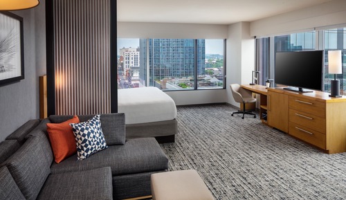 Deluxe Room, 1 King Bed