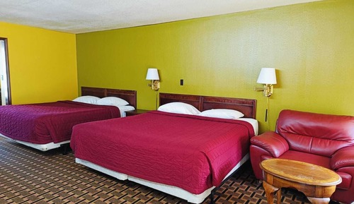 Suite - 2 King Bed Non-Smoking