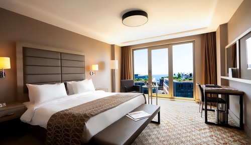 Superior Room, Partial Sea View