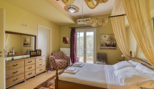 Family House, 1 Bedroom, Mountainside (The House Olympia)