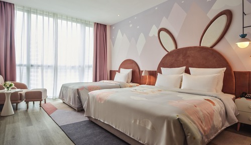 Deluxe Suite, 1 King Bed