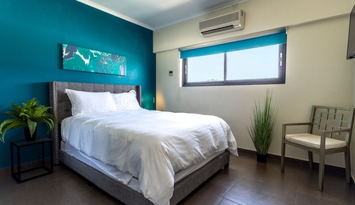 Villa (6 Bedrooms)