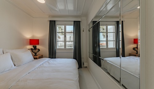 Deluxe Double Room 9