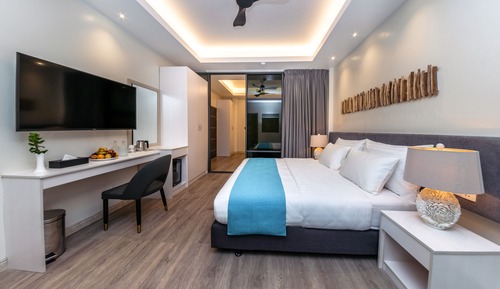 Family Room, 1 Bedroom
