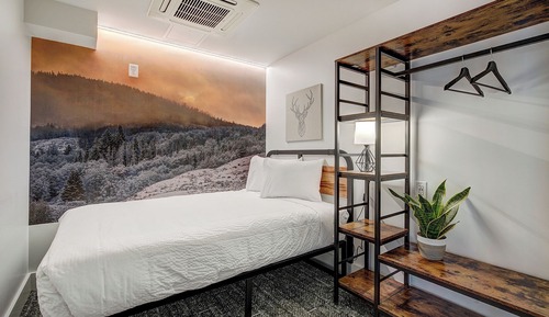 1 Full Bed Micro Private Room, Shared Bathroom