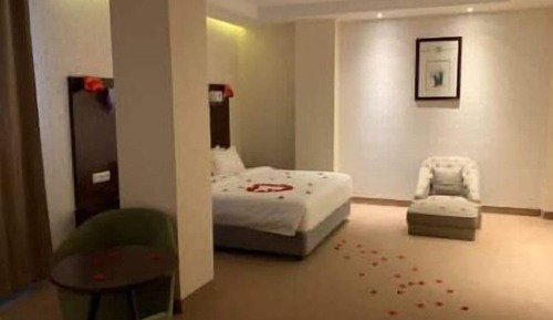 Luxury Suite
