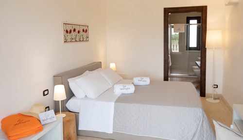 Double Room (Samira)