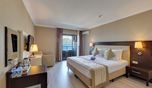 Suite, Sea View