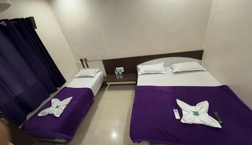 Triple Bed AC