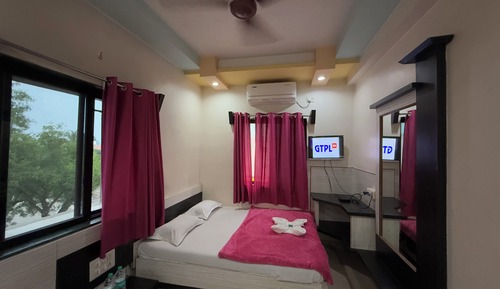 Four Bed Deluxe AC