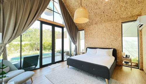 Deluxe Villa