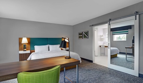 Studio Suite, 1 King Bed, Accessible, Non Smoking (Mobility & Hearing, Roll-in Shower)