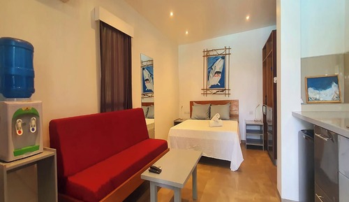 POOLSIDE BUNGALOW (TRIPLE)