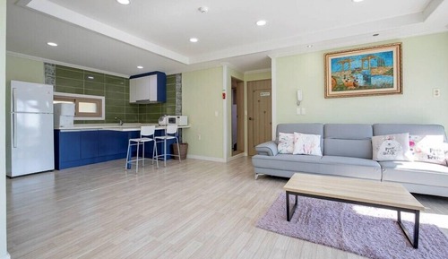 Room (VIP group, family (Two room))