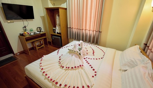 Deluxe Double or Twin Room