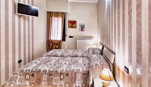 Double or Twin Room, Shared Bathroom (Stella)