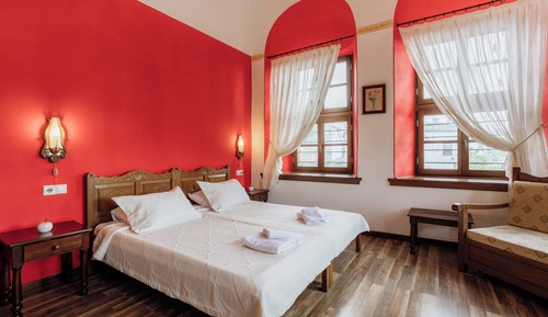 Panoramic Room