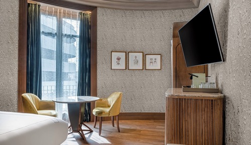 Premium Room, 1 King Bed, Non Smoking, City View