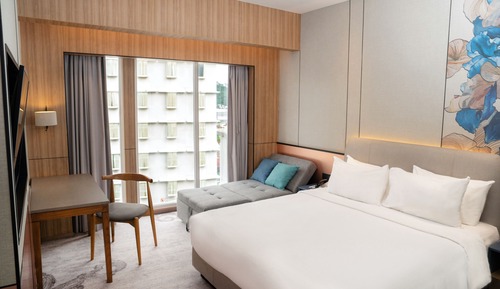 Superior Room, 1 King Bed, River View