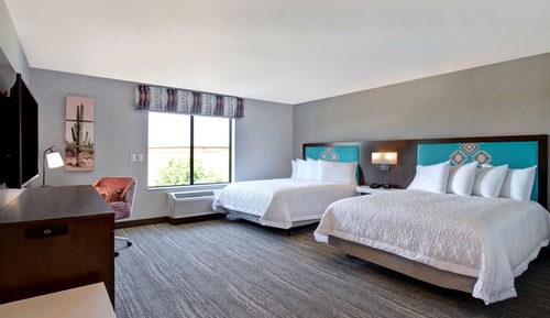 Room, 2 Queen Beds, Accessible, Bathtub (Mobility & Hearing)